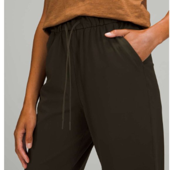 Lululemon Stretch High-Rise Jogger - Picture 3 of 6